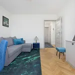 Cozy And Comfortable Wola By Renters 华沙