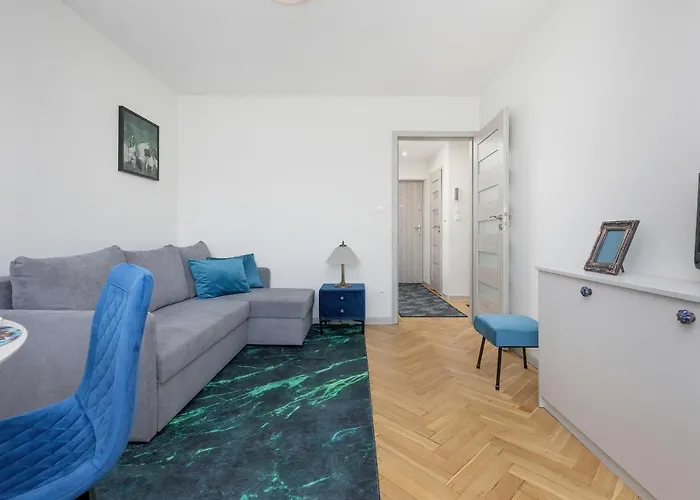 Cozy And Comfortable Wola By Renters Warszawa