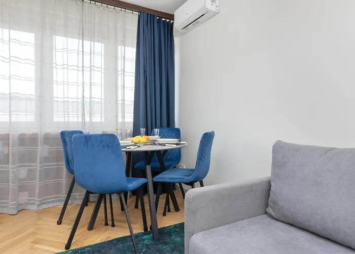 Cozy And Comfortable Wola By Renters Warschau